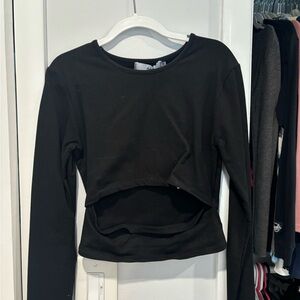 Adika Classic Black Top